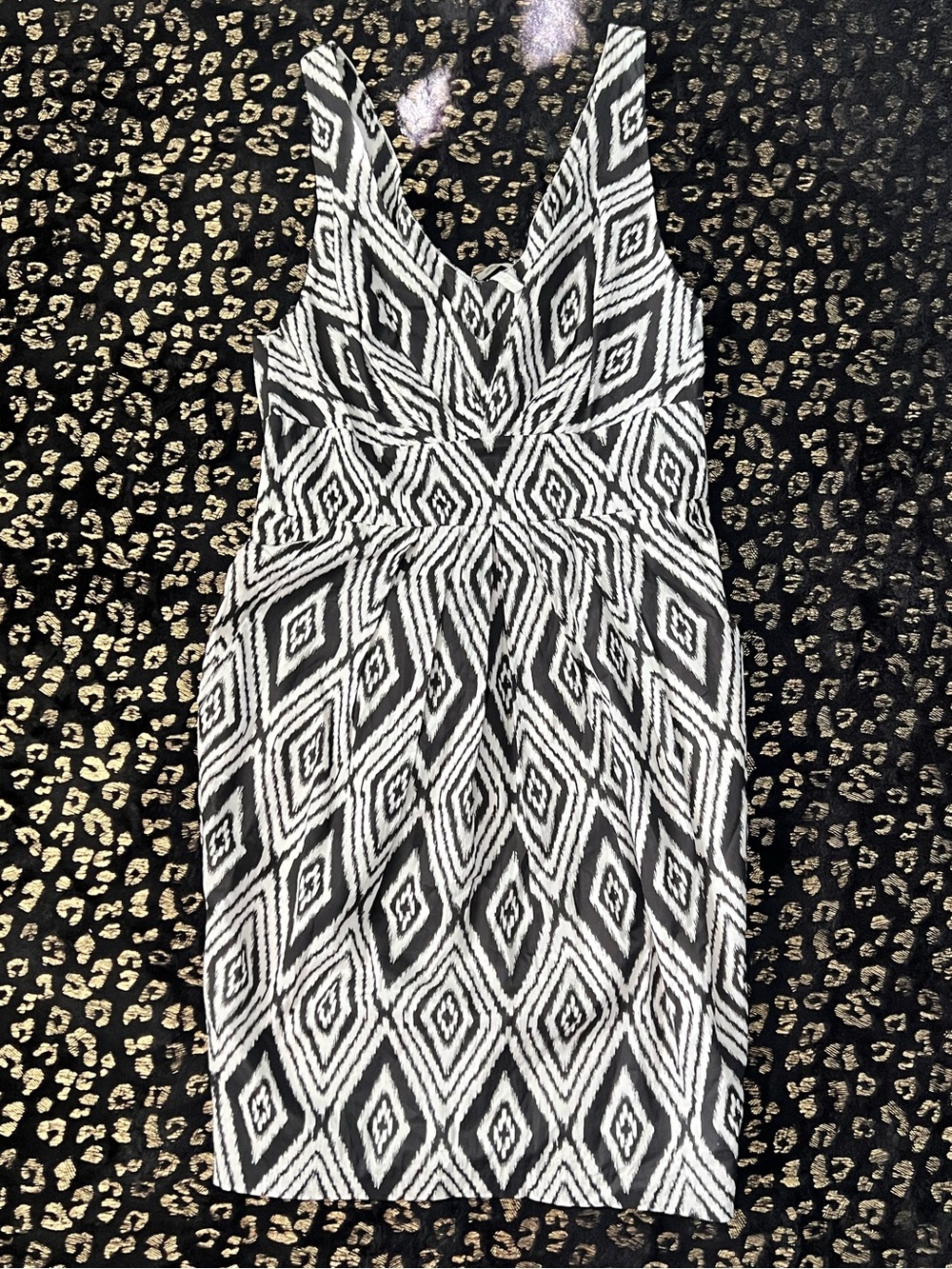 7 For All Mankind Black and White Geometric V-Neck Mini Dress